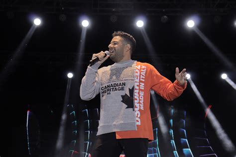  Magical Melodies of Cairo: Mohamed Hamaki's Concert Extravaganza Takes Bangkok by Storm!